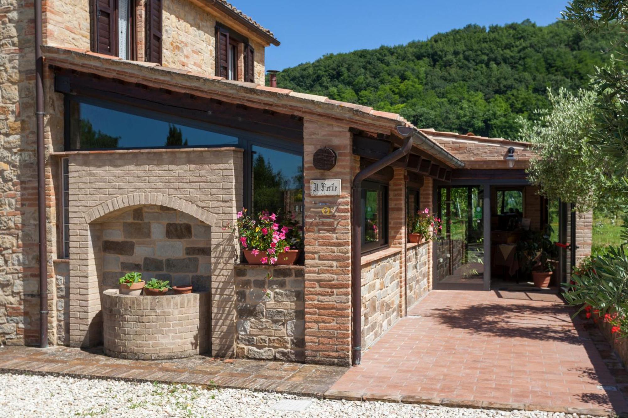 Agriturismo Tre Querce Penna San Giovanni Zewnętrze zdjęcie